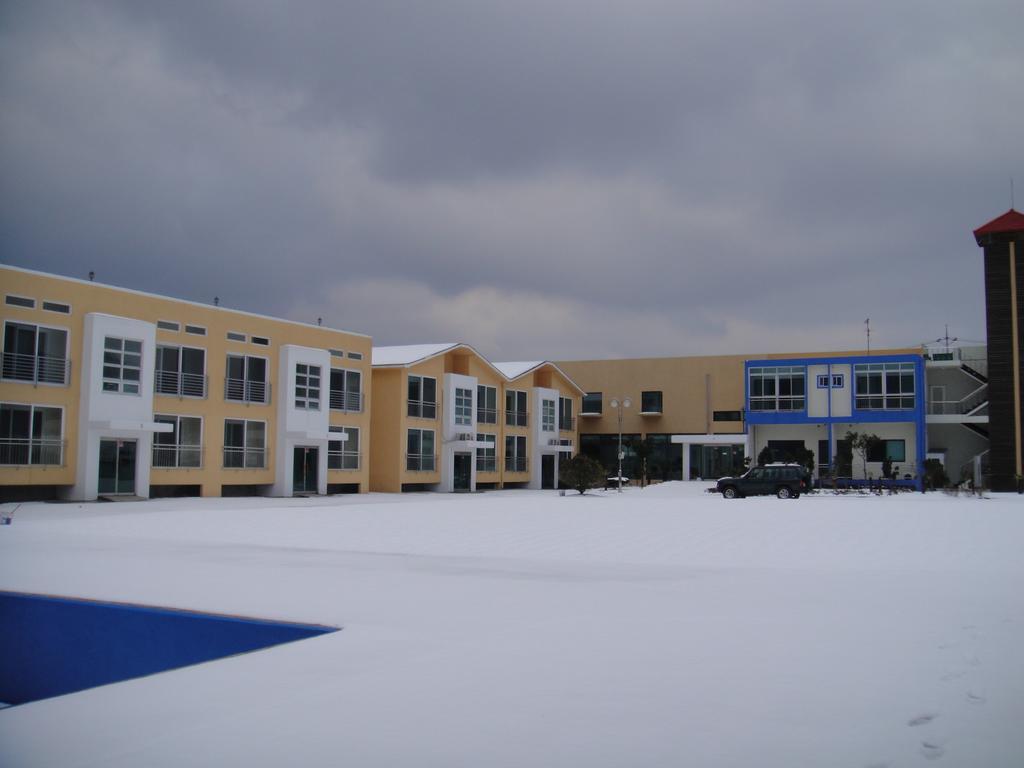 Geomunoreum Hostel Jeju Exterior foto