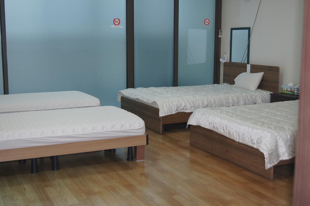 Geomunoreum Hostel Jeju Exterior foto