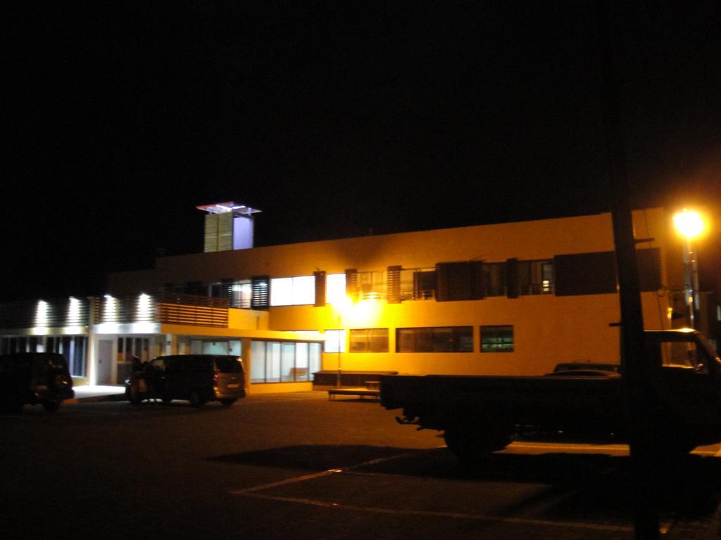 Geomunoreum Hostel Jeju Exterior foto